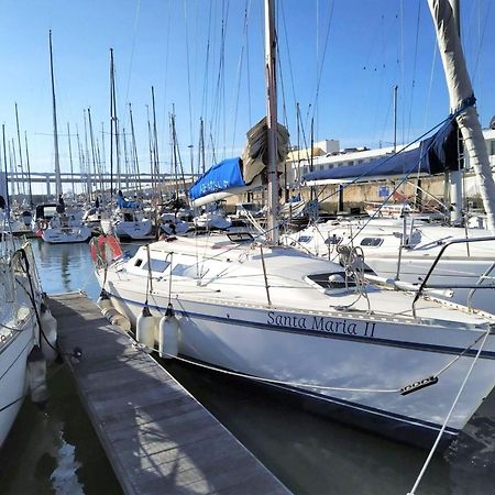 Be Local - Sleep Aboard The Santa Maria Sailing Boat In Lisbon Leilighet Eksteriør bilde