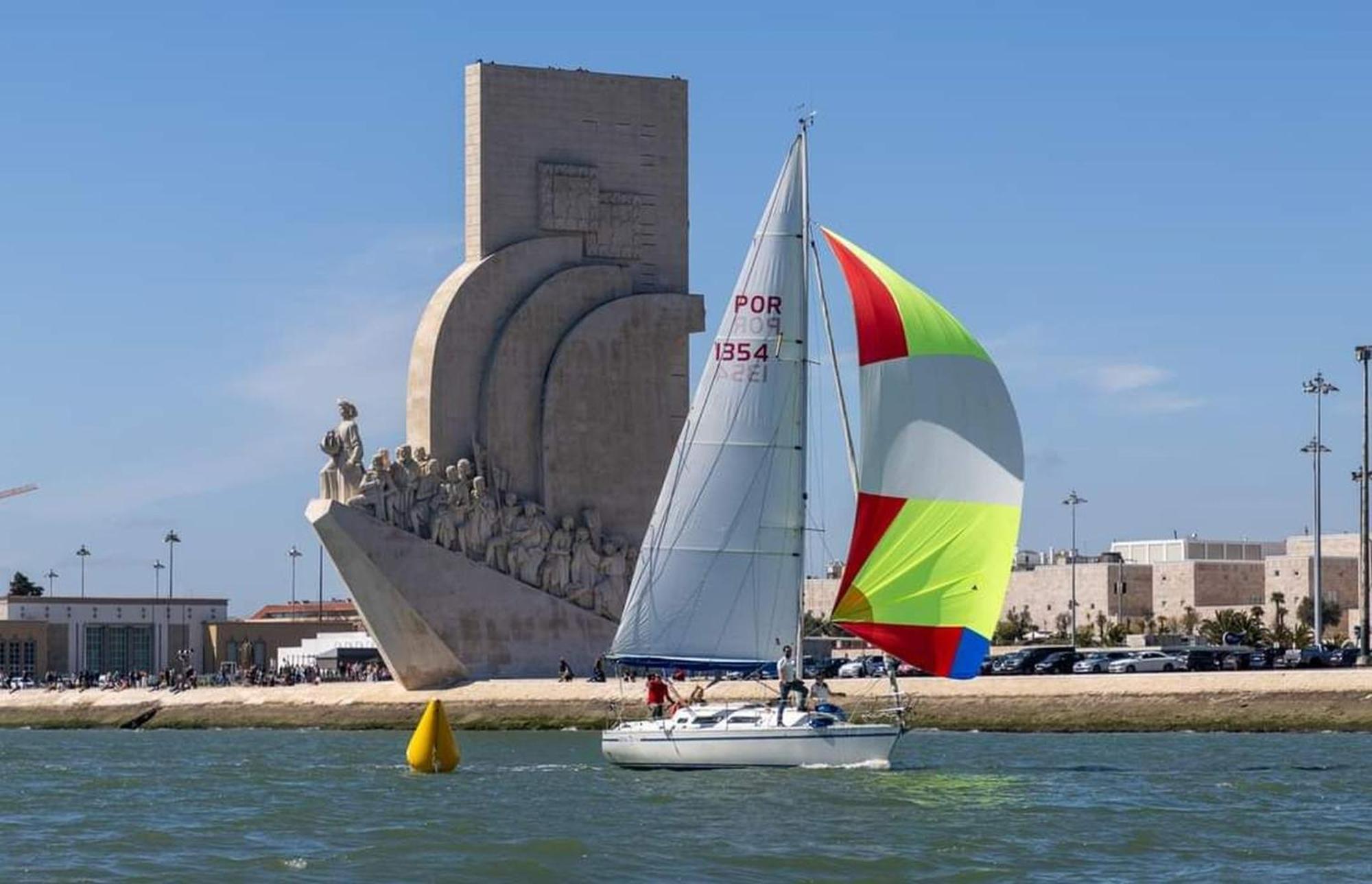 Be Local - Sleep Aboard The Santa Maria Sailing Boat In Lisbon Leilighet Eksteriør bilde